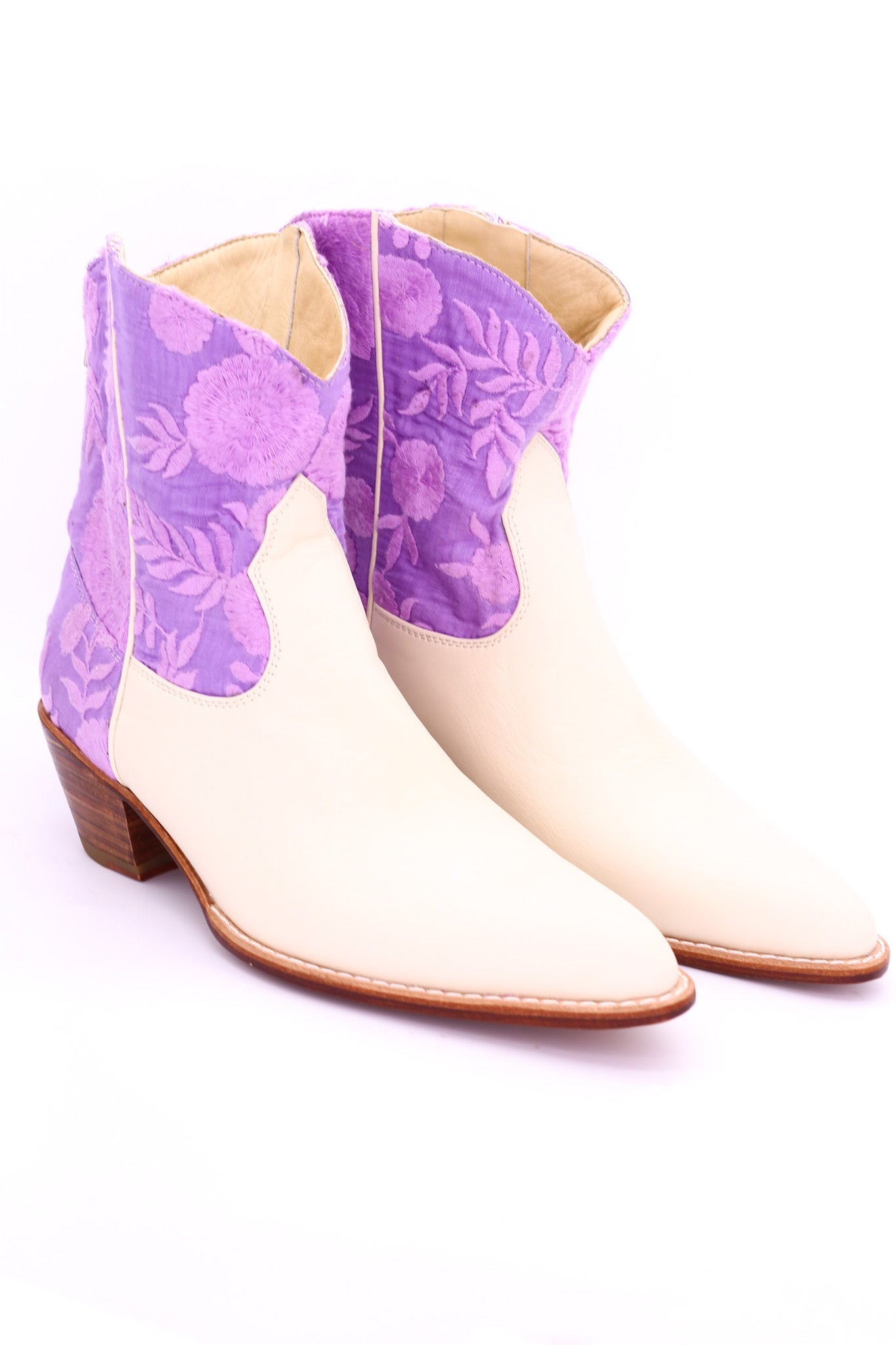 LAVENDER SILK EMBROIDERED BOOTIES LIARA