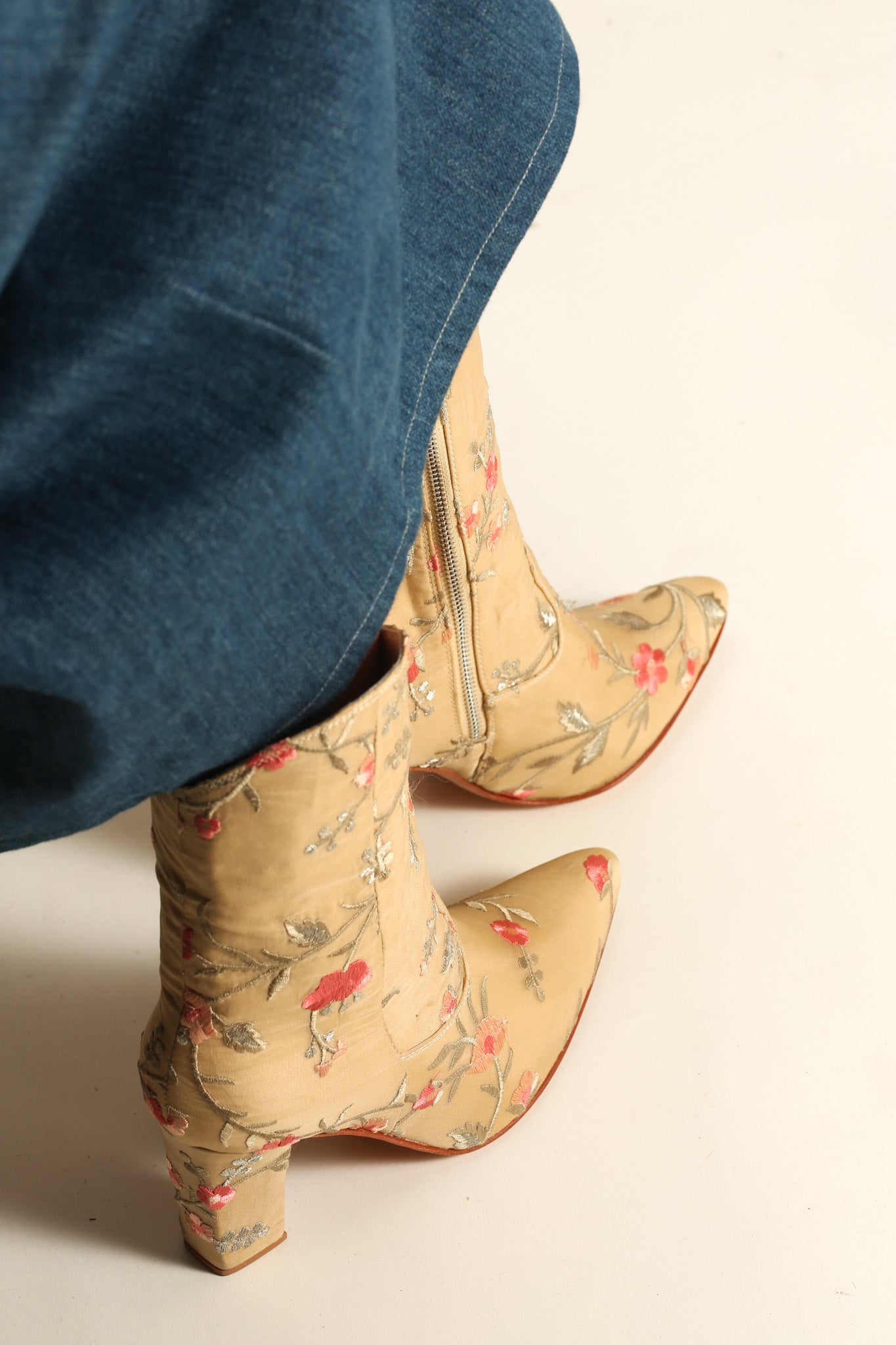 HIGH HEEL EMBROIDERED BOOTS DAINE