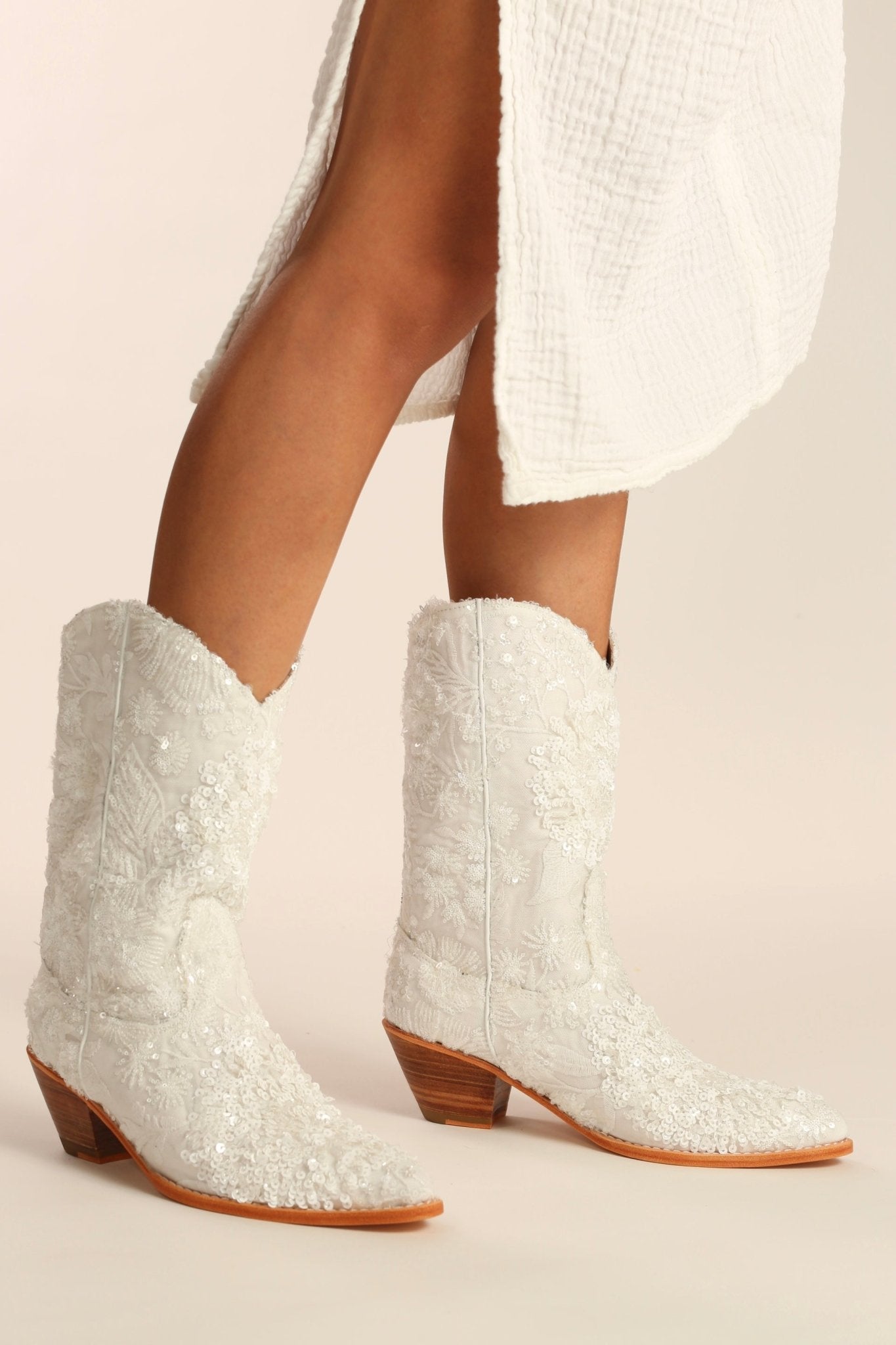 WHITE EMBROIDERED SEQUIN WEDDING BOOTS ODE