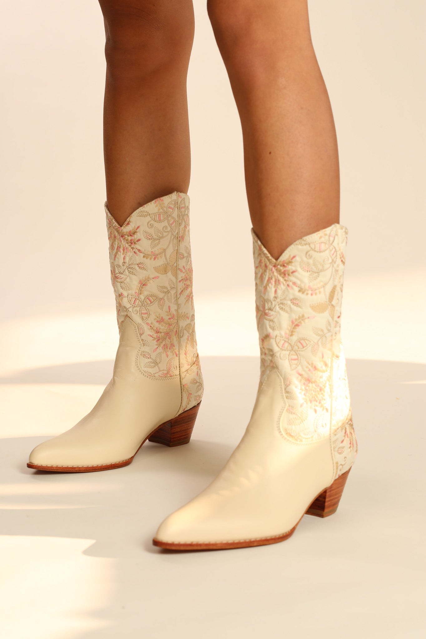 SILK WESTERN EMBROIDERED BOOTS RHEA