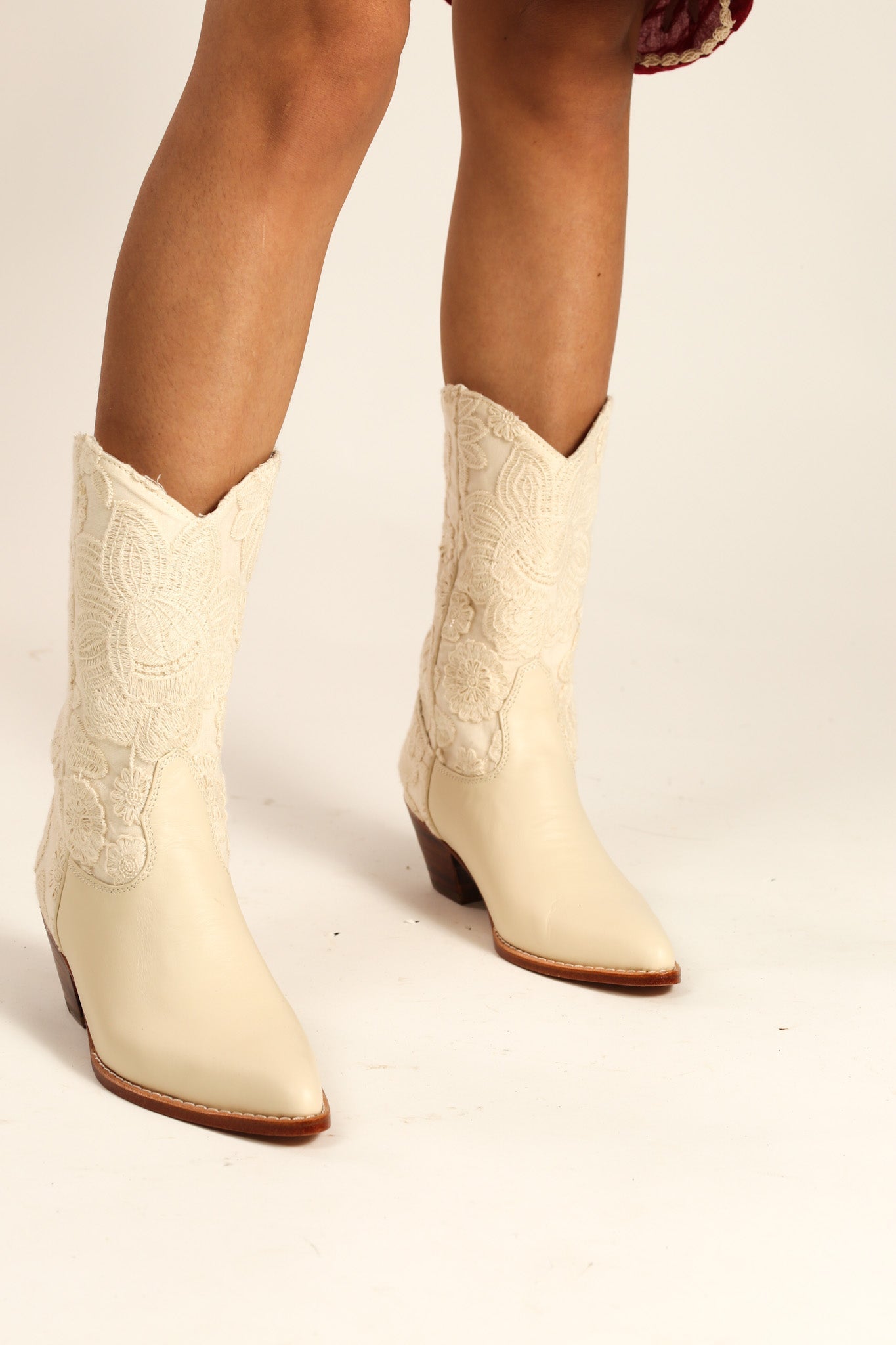 CREAM WEDDING BOOTS LACE SEQUIN DETAIL