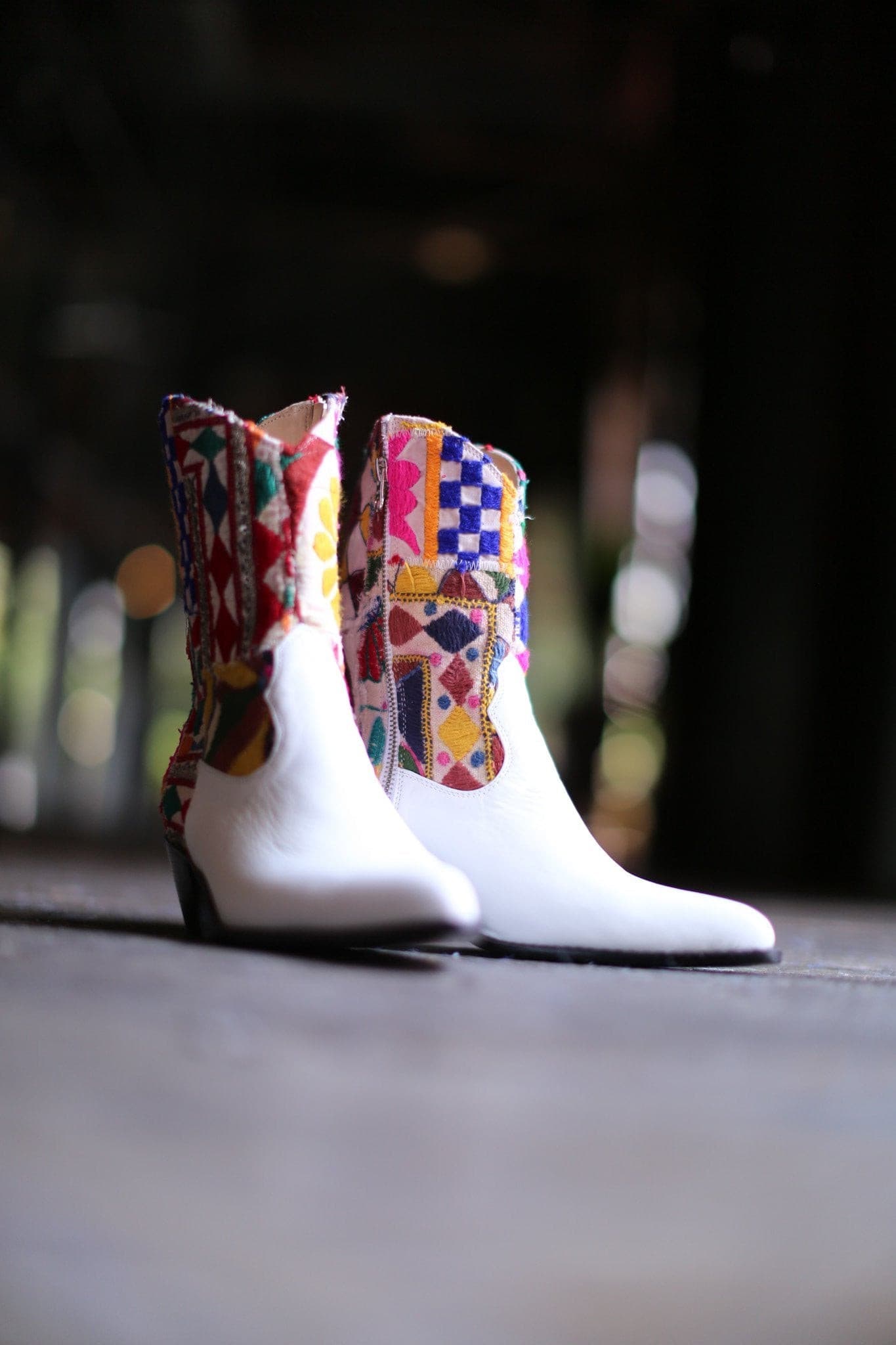 EMBROIDERED PATCHWORK BOOTS GIVA