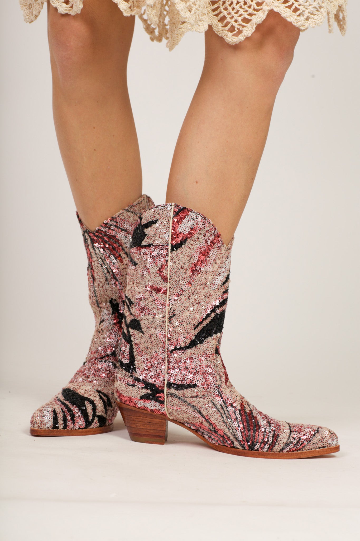 PINK BLACK SEQUIN EMBROIDERED WESTERN BOOTS RIAL